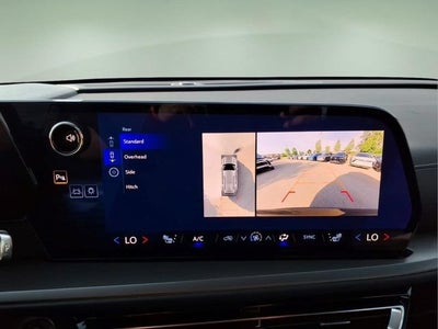 2024 Chevrolet Traverse FWD LT