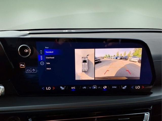 2024 Chevrolet Traverse FWD LT