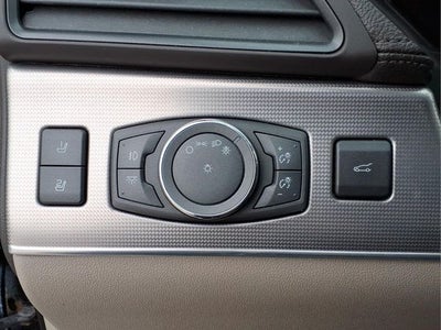 2015 Lincoln MKX Base