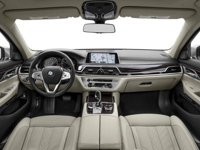 2016 BMW 750i 750i