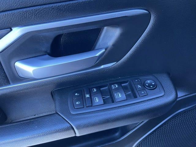 2019 RAM 1500 Big Horn/Lone Star Crew Cab 4x4 5'7" Box