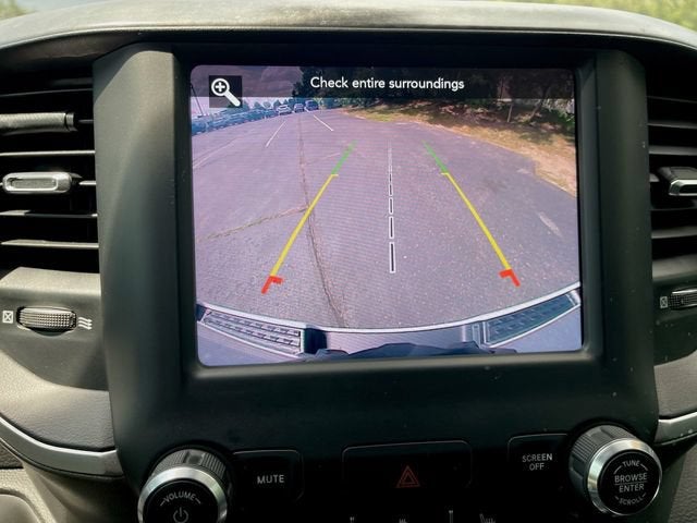 2020 RAM 1500 Big Horn Crew Cab 4x4 5'7" Box