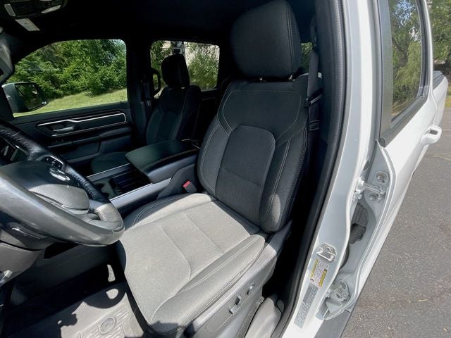 2020 RAM 1500 Big Horn Crew Cab 4x4 5'7" Box