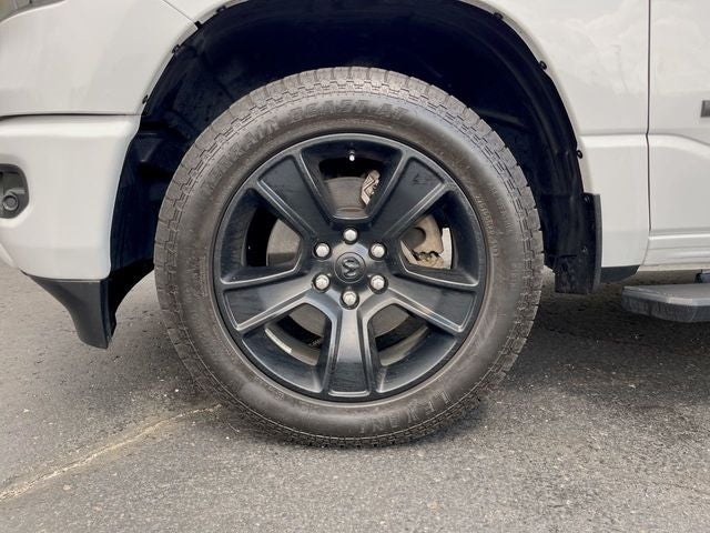 2020 RAM 1500 Big Horn Crew Cab 4x4 5'7" Box