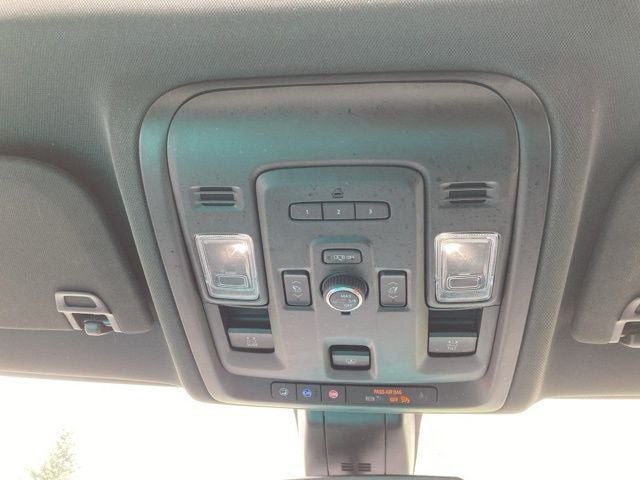 2022 GMC Yukon XL AT4