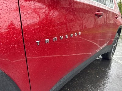 2023 Chevrolet Traverse LT Cloth