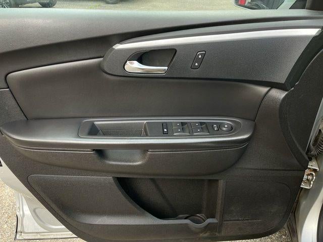 2011 Chevrolet Traverse LT w/1LT