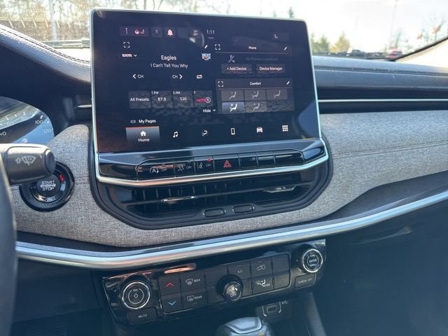 2023 Jeep Compass Latitude Lux FWD