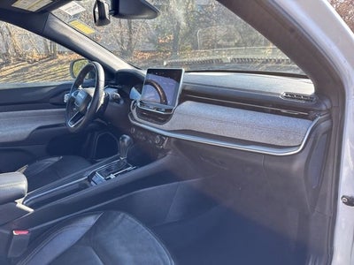 2023 Jeep Compass Latitude Lux FWD