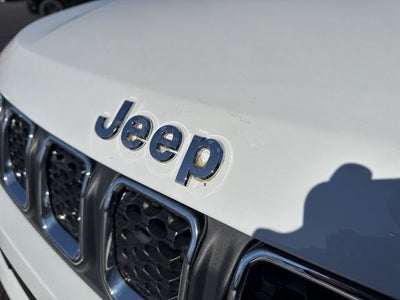 2023 Jeep Compass Latitude Lux FWD