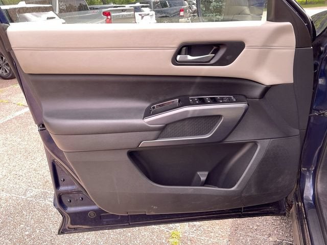 2023 Nissan Pathfinder SL 4WD
