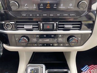 2023 Nissan Pathfinder SL 4WD