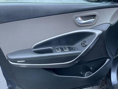 2017 Hyundai Santa Fe SE