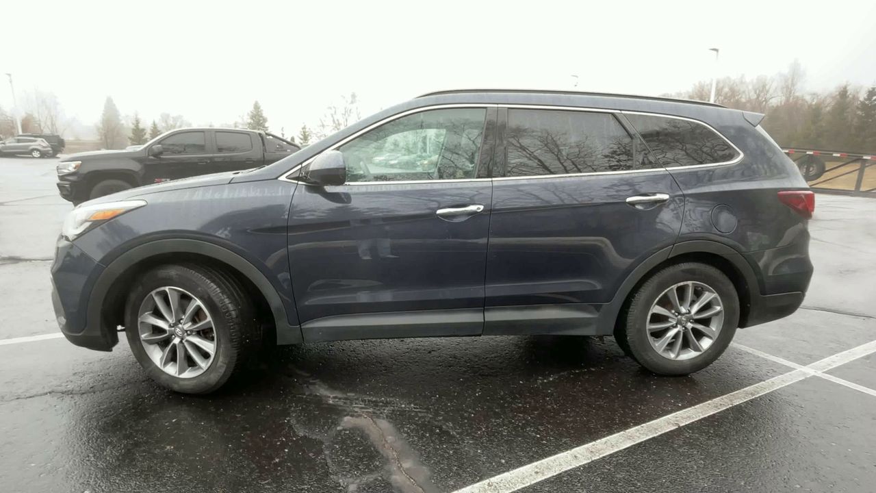2017 Hyundai Santa Fe SE