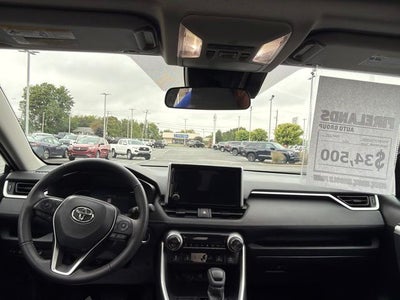 2025 Toyota RAV4 XLE