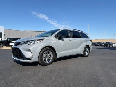2023 Toyota Sienna XSE 7 Passenger