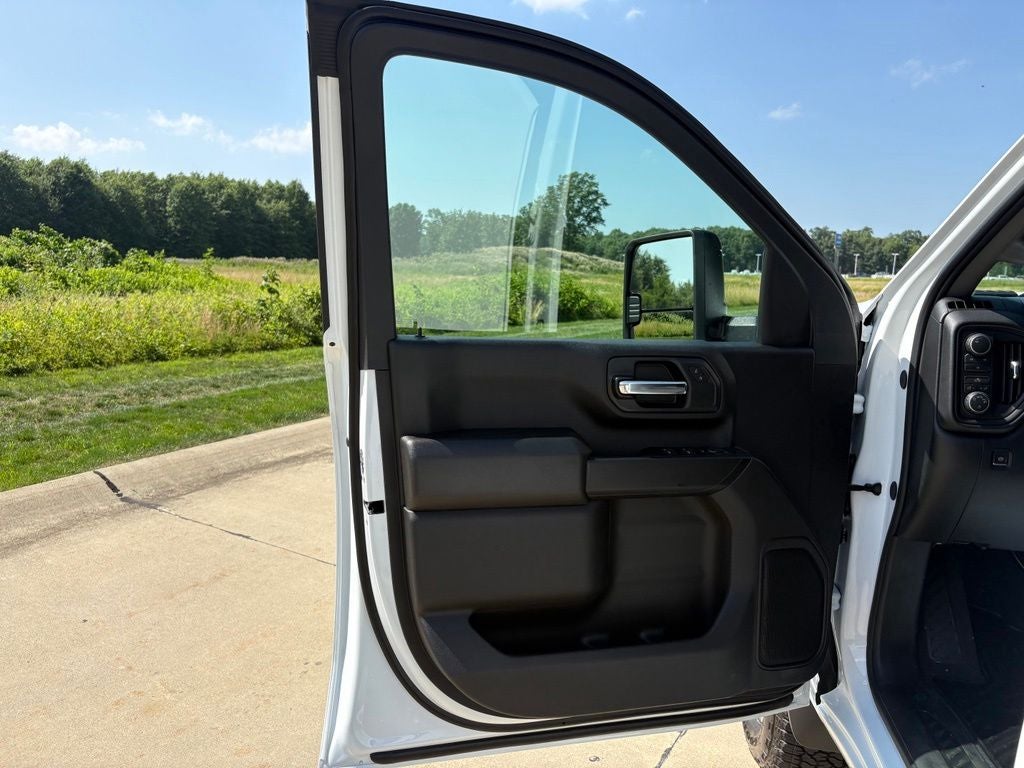 2026 Chevrolet Silverado 2500HD Custom