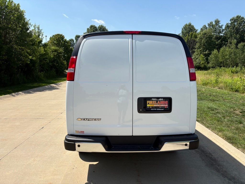2026 Chevrolet Express 3500 Work Van Cargo