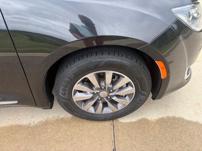 2020 Chrysler Pacifica Touring L Plus