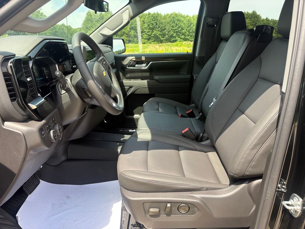 2026 Chevrolet Silverado 1500 LT LT1