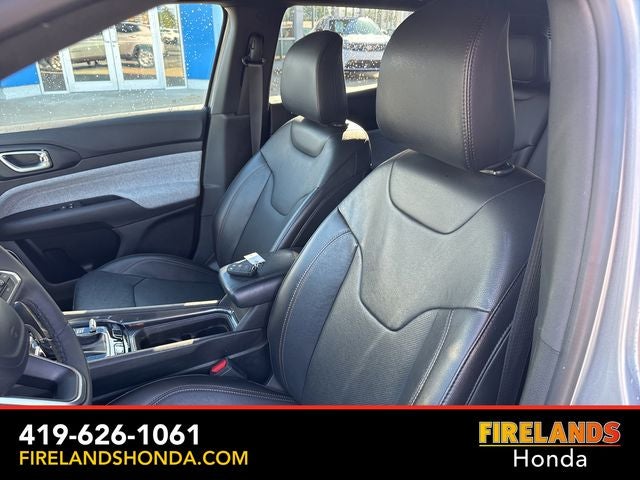 2023 Jeep Compass Latitude Lux