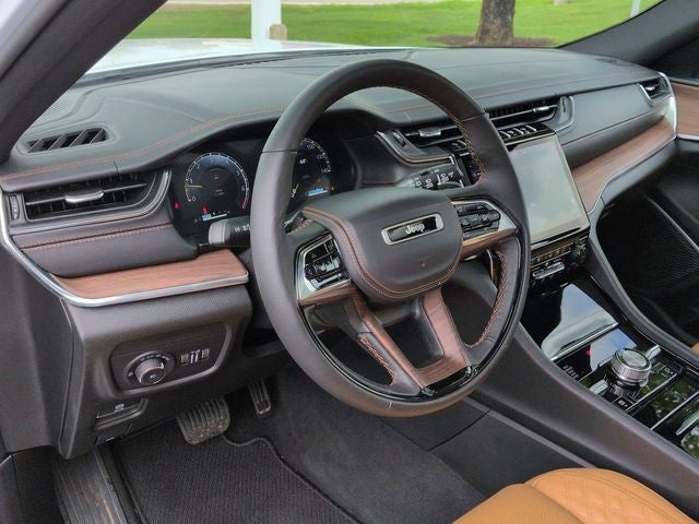 2025 Jeep Grand Cherokee Summit