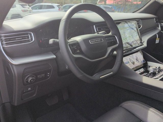 2023 Jeep Grand Wagoneer Base