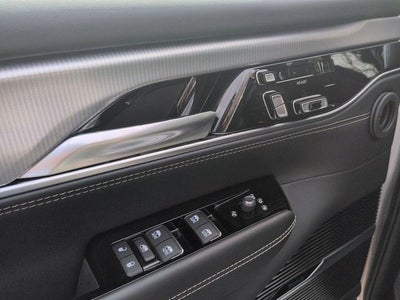 2023 Jeep Grand Wagoneer Base