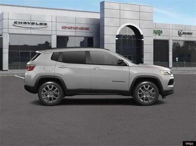 2023 Jeep Compass Latitude Lux