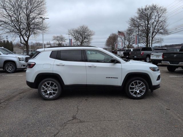 2024 Jeep Compass Latitude Lux