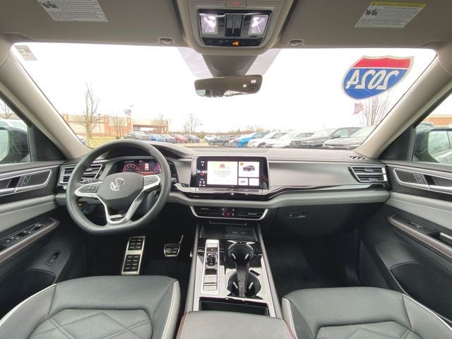 2024 Volkswagen Atlas 2.0T Peak Edition SEL
