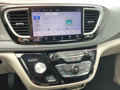2023 Chrysler Pacifica Hybrid Touring L