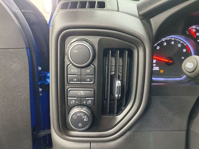 2022 Chevrolet Silverado 1500 Custom Trail Boss