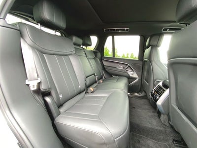 2025 Land Rover Range Rover SE