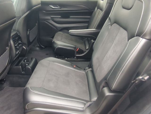 2025 Jeep Grand Cherokee L Altitude X 4x4