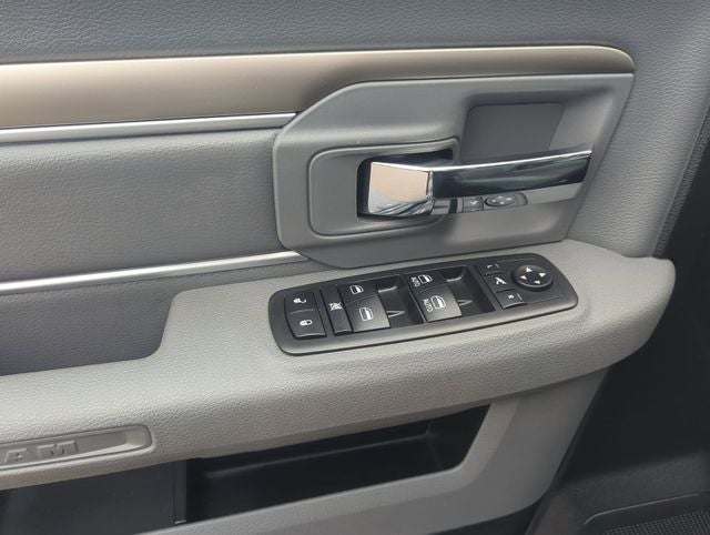 2018 RAM 1500 Big Horn Quad Cab 4x4 6'4' Box