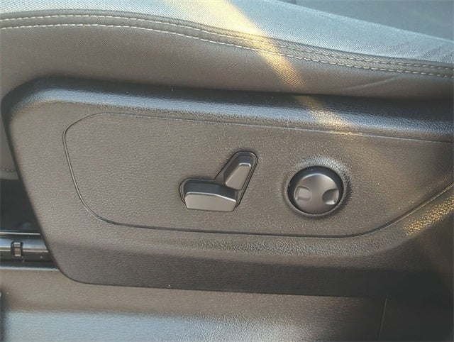 2022 RAM 1500 Big Horn Quad Cab 4x4 6'4' Box