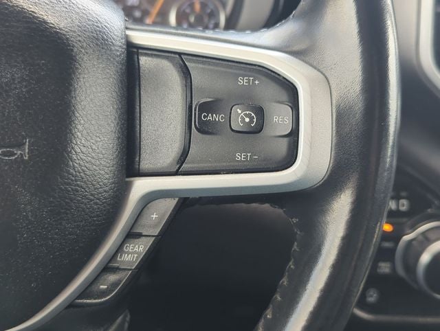 2020 RAM 1500 Big Horn Crew Cab 4x4 5'7' Box