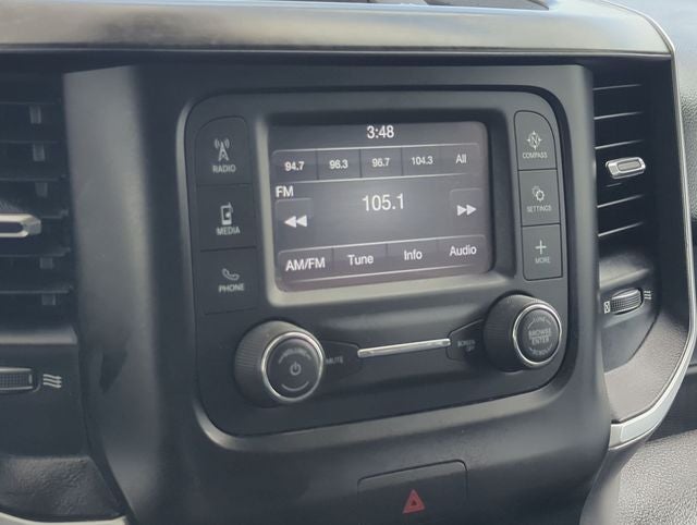 2020 RAM 1500 Big Horn Crew Cab 4x4 5'7' Box