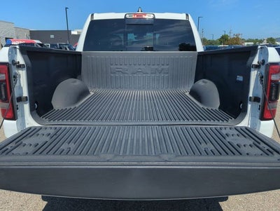 2020 RAM 1500 Big Horn Crew Cab 4x4 5'7' Box