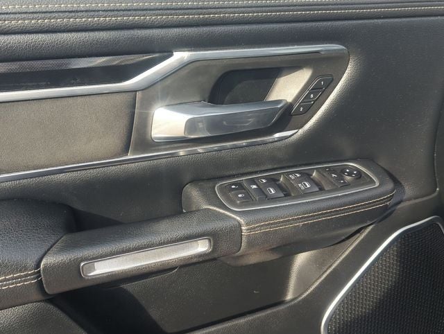 2021 RAM 1500 Laramie Crew Cab 4x4 5'7' Box