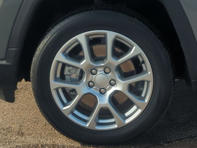 2023 Jeep Compass Latitude Lux FWD