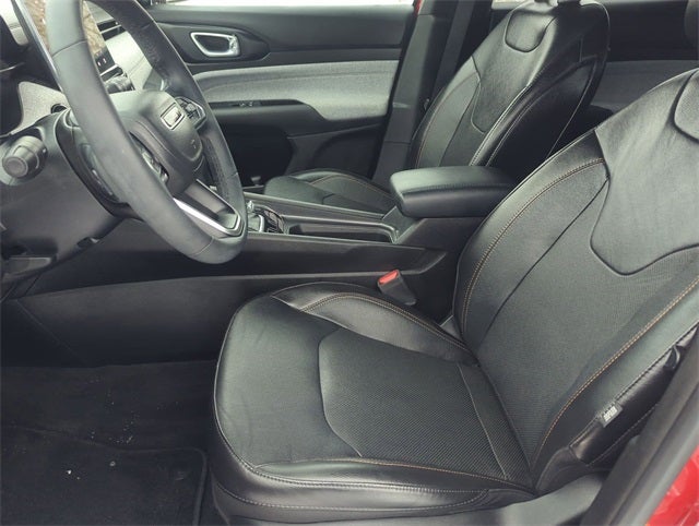 2023 Jeep Compass Latitude Lux FWD