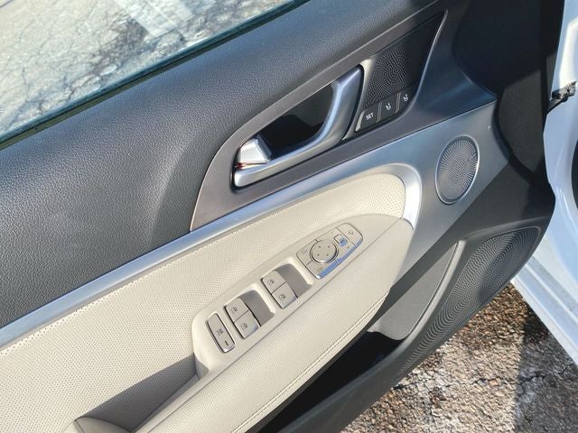 2024 Genesis G70 2.5T