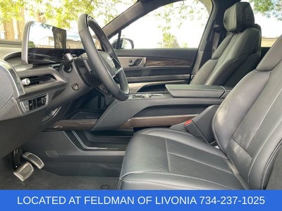 2026 Cadillac VISTIQ Sport