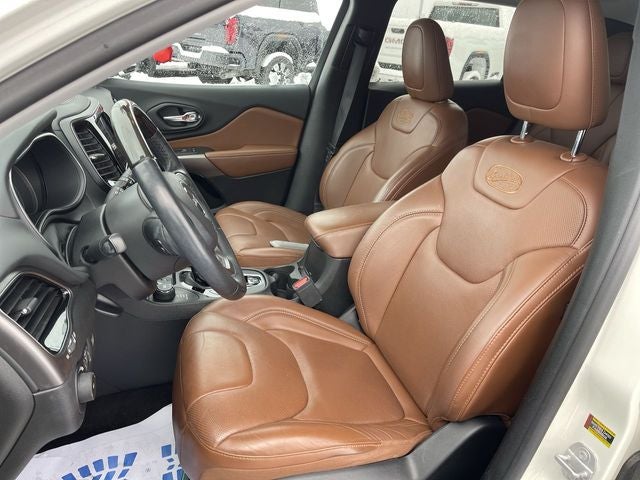 2019 Jeep Cherokee Overland