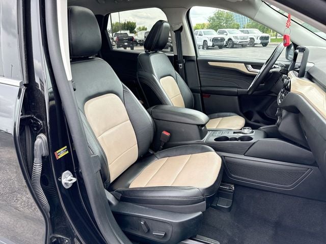 2022 Ford Escape Plug-In Hybrid Titanium