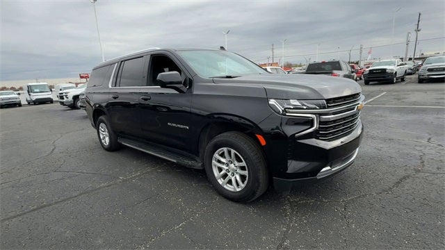 2023 Chevrolet Suburban LT
