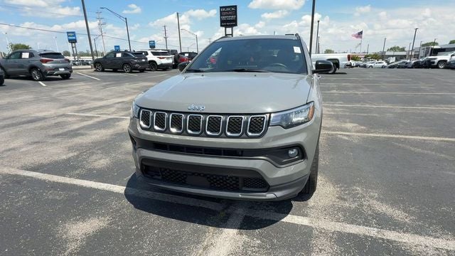 2023 Jeep Compass Latitude Lux