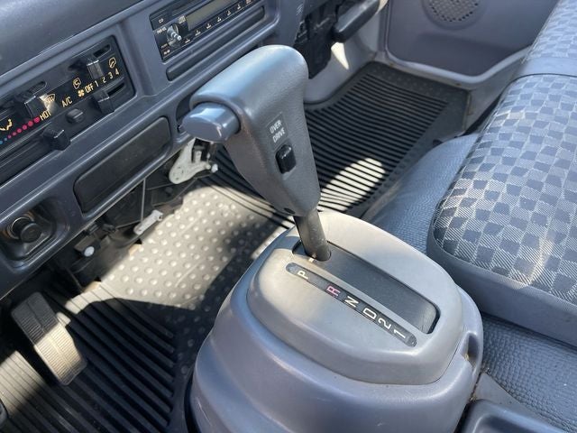 2006 Chevrolet CAB AND CHASSIS